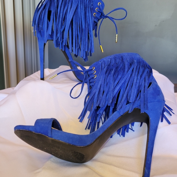 Electric blue suede fringe heels - Picture 4 of 4